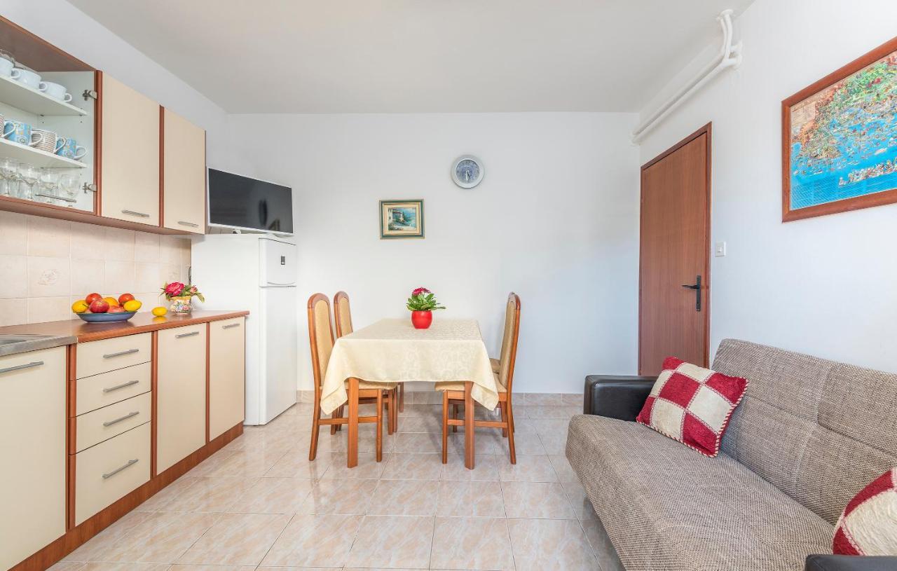 Apartments Feniks Poreč Exteriör bild